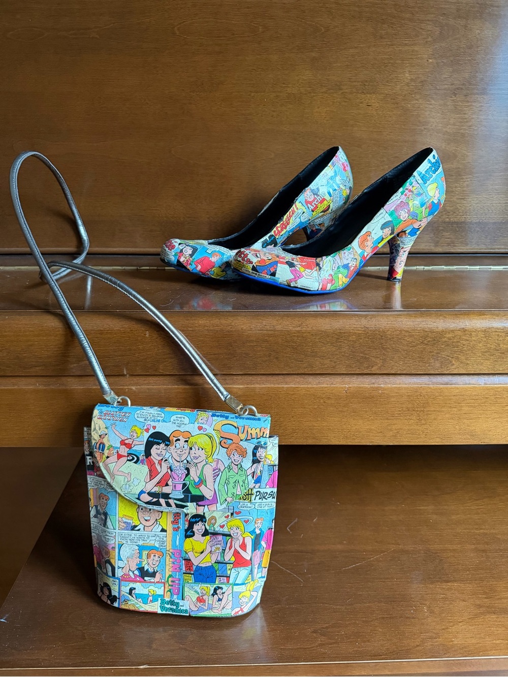 Archie Comics Purse - Colorful Comic Collage - Picture 3 of 3
